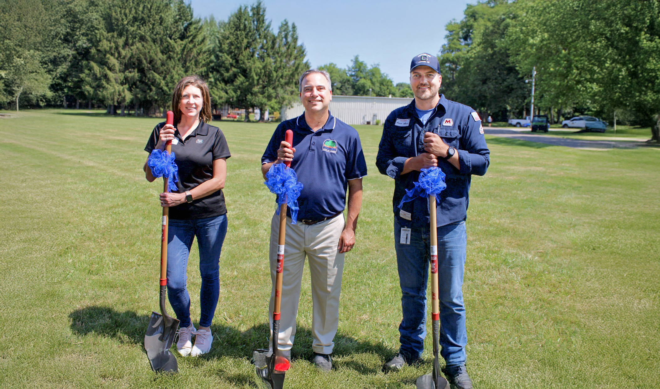 (L to R) Nicole Torr, Operations Supervisor, MPL; Mark D. Johns, Mayor, City of Heath; Matthew Wall, Operations Area Manager, MPL